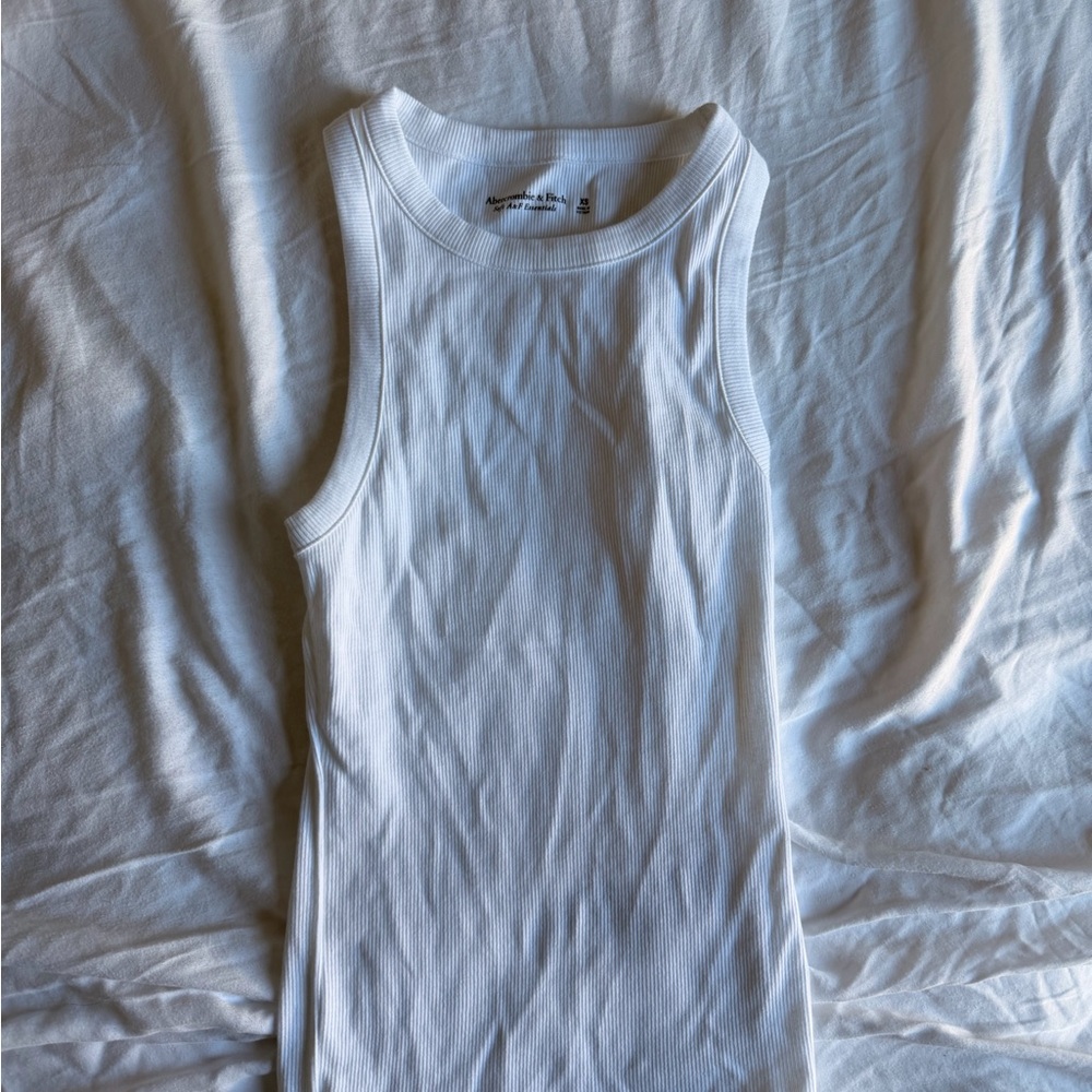 NWOT Abercrombie White Ribbed Tank Top Soft A&F Essentials